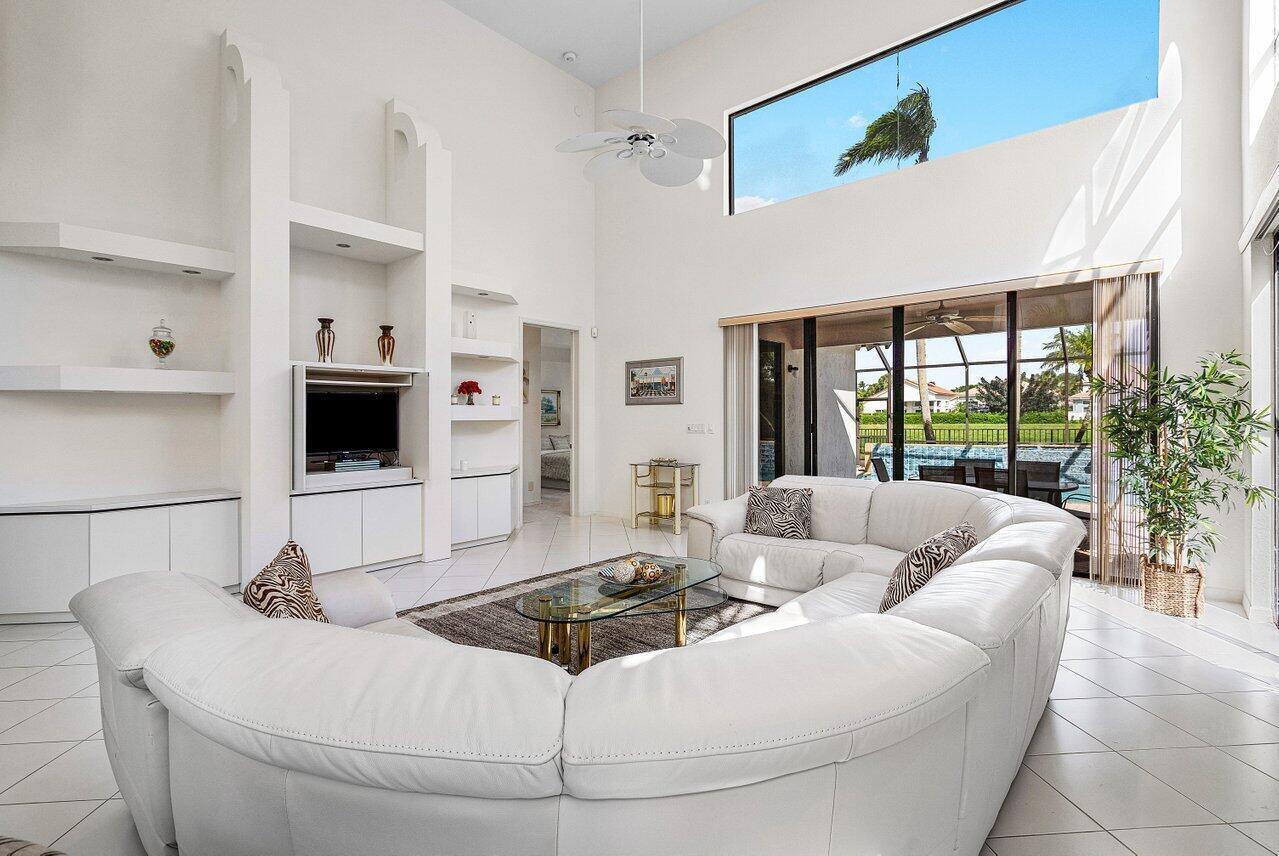17099 Ryton Lane Boca Raton, FL 33496 - Photo 12 of 52 Living Room