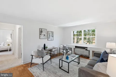 $340,000 | 1608 West Abingdon Drive, Unit 302, Alexandria, VA 22314