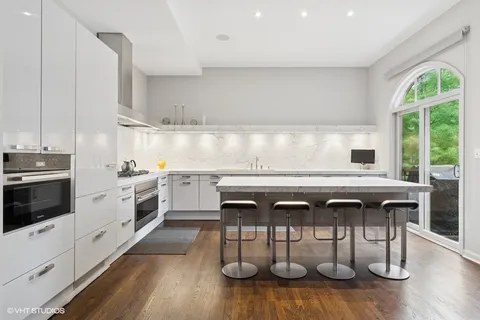 $1,490,000 | 1733 South Prairie Avenue, Chicago, IL 60616