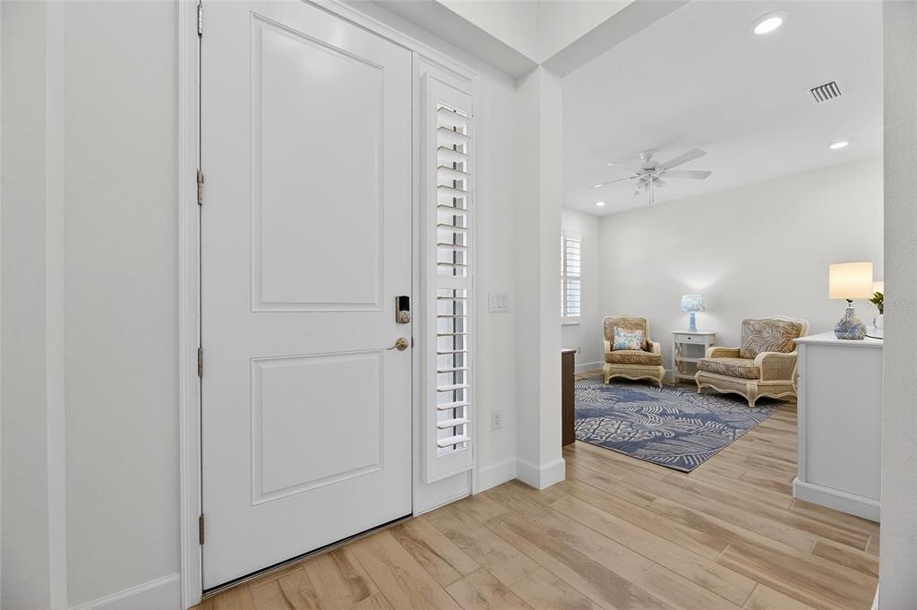 994 Signet Drive Apollo Beach, FL 33572 - Photo 10 of 98