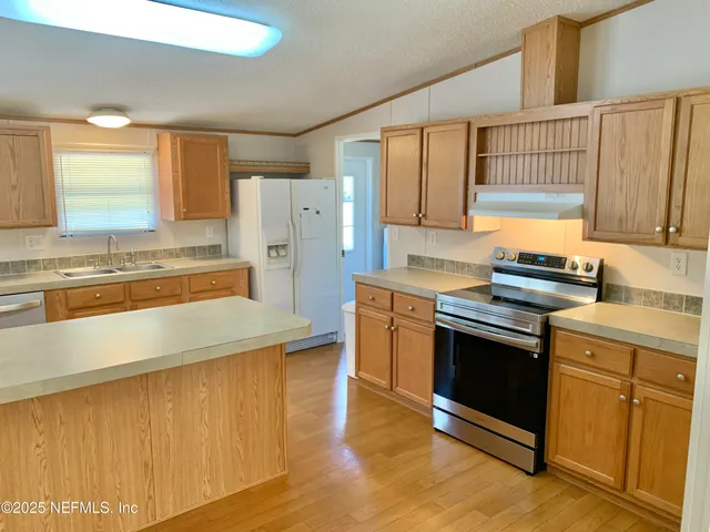 $259,900 | 12752 Southeast 9th Place, Gainesville, FL 32641