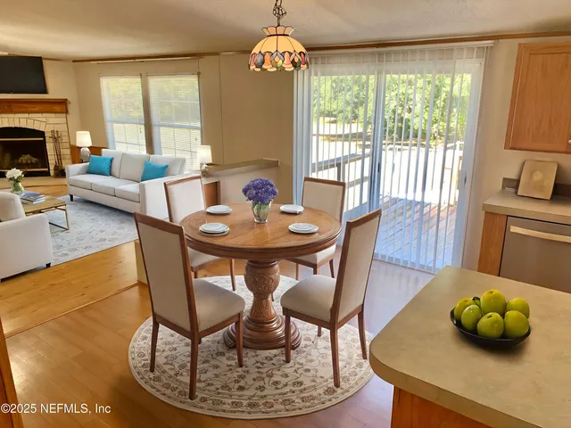 $259,900 | 12752 Southeast 9th Place, Gainesville, FL 32641