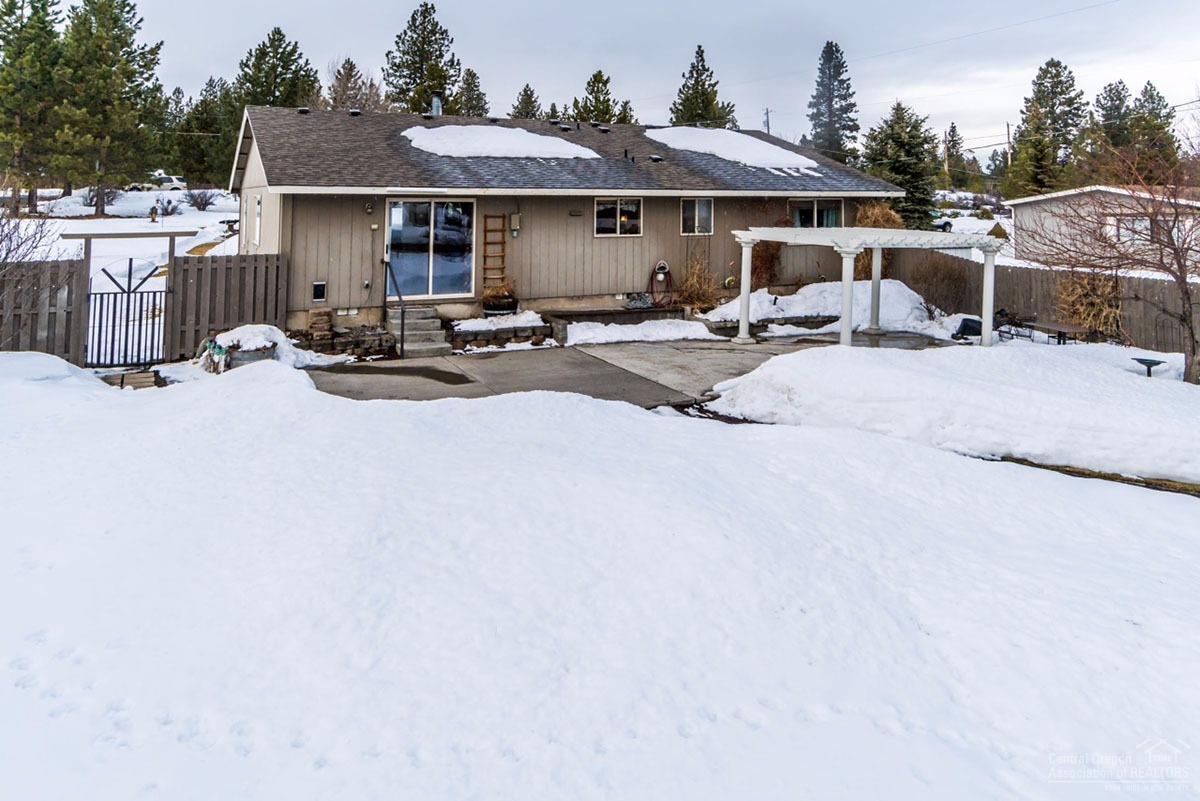 19633 Apache Road Bend, OR 97702 - Photo 15 of 22 Additional Photo