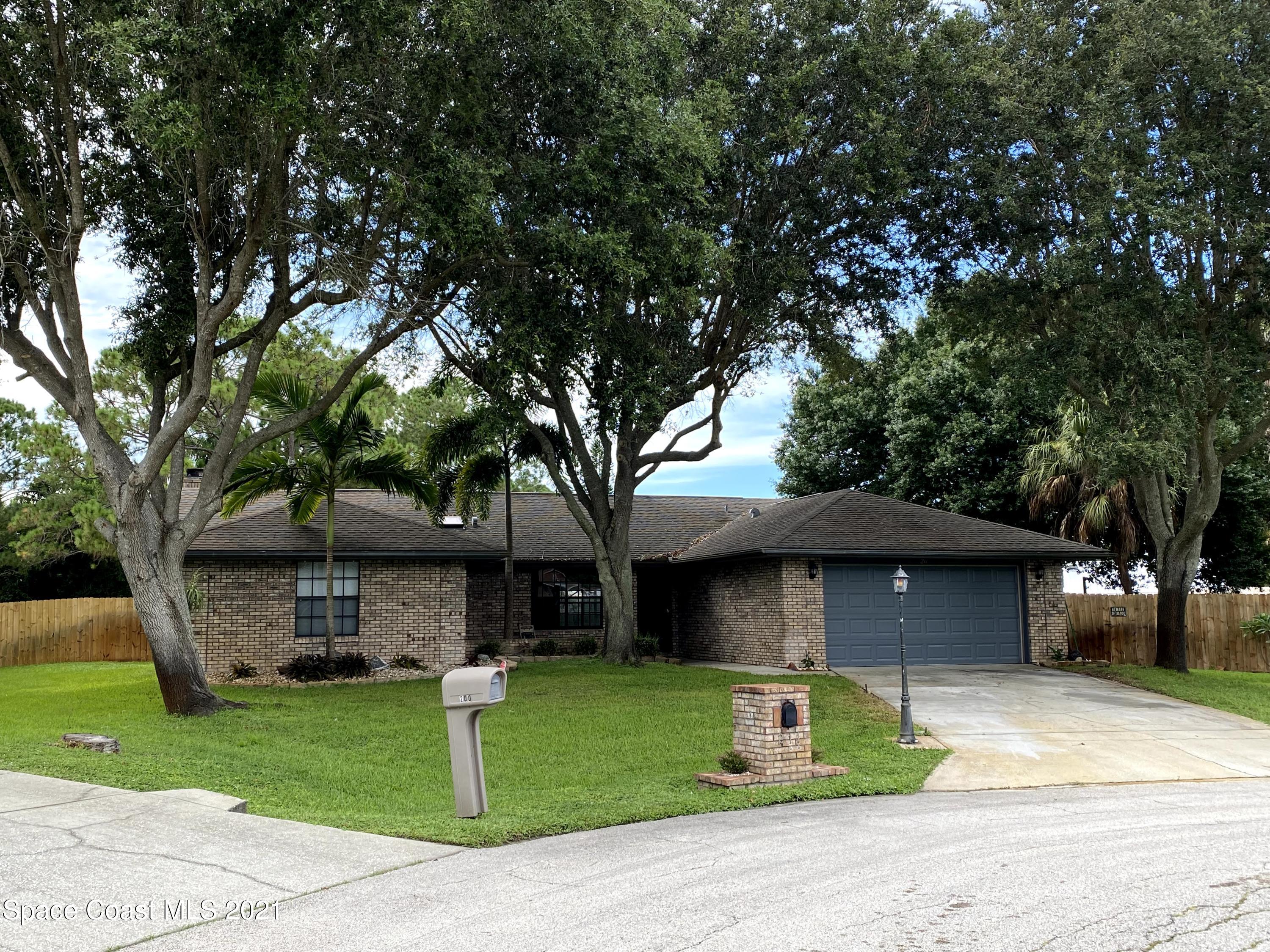 211 Rios Court Southeast Palm Bay, FL 32909 - Photo 3 of 30 IMG_4809
