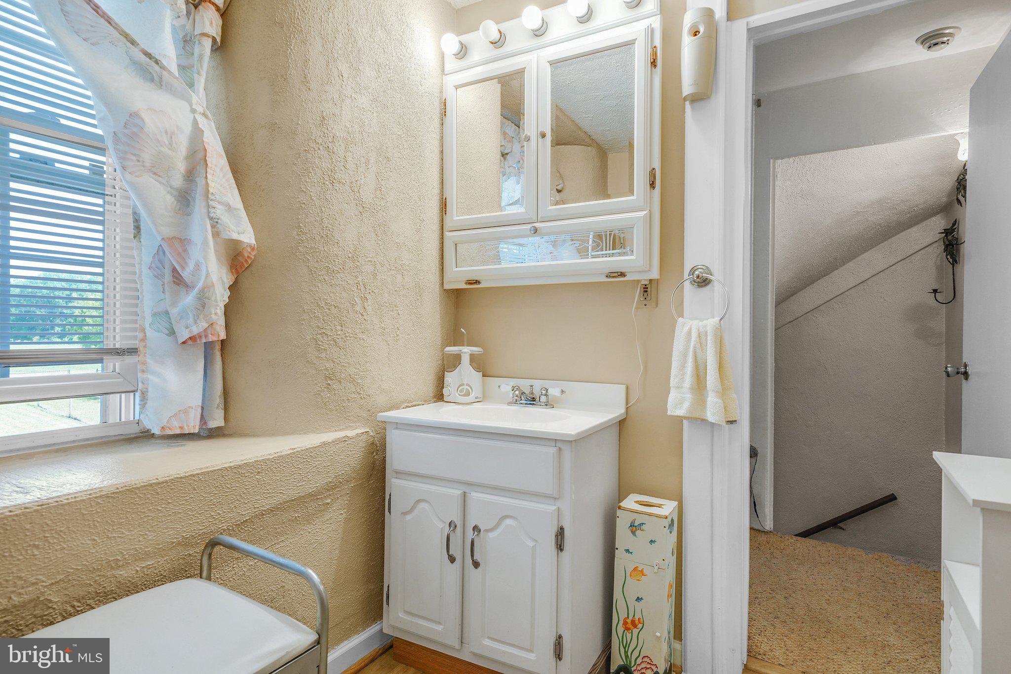 4320 Ridge Road Marcus Hook, PA 19061 - Photo 6 of 10 Gallery Image 6