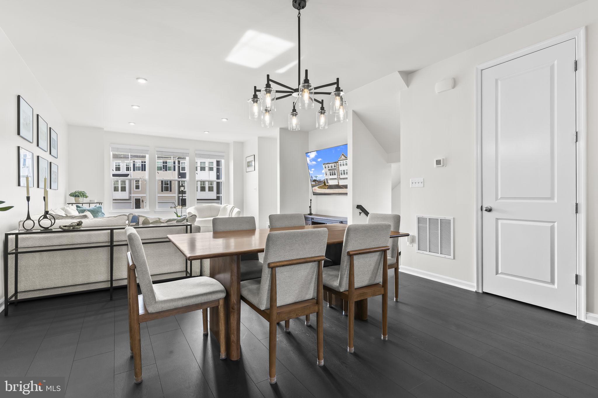 3992 Shire Meadow Lane Triangle, VA 22172 - Photo 11 of 46