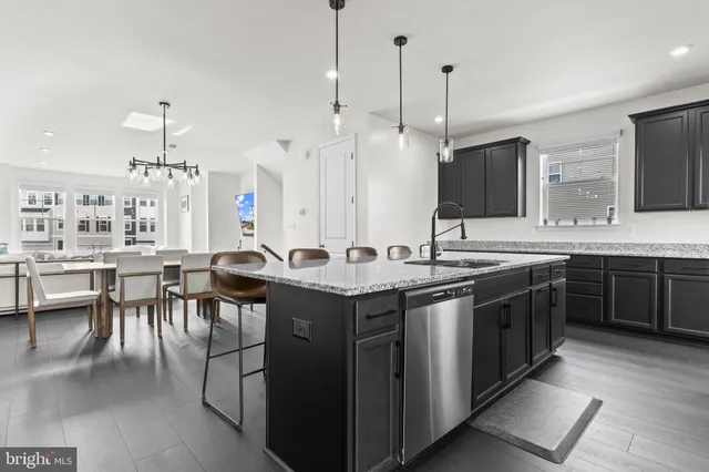 $550,000 | 3992 Shire Meadow Lane, Triangle, VA 22172