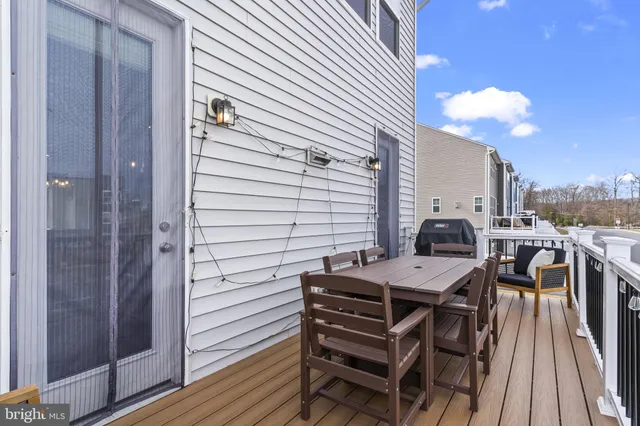 $550,000 | 3992 Shire Meadow Lane, Triangle, VA 22172