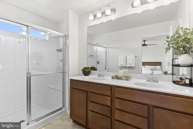 $550,000 | 3992 Shire Meadow Lane, Triangle, VA 22172