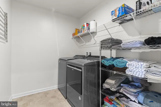 $550,000 | 3992 Shire Meadow Lane, Triangle, VA 22172