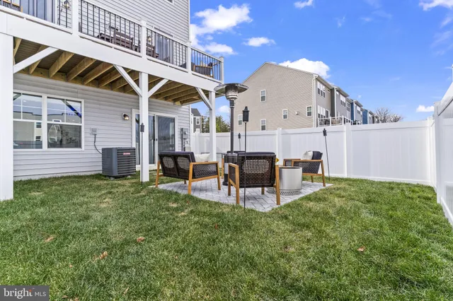 $550,000 | 3992 Shire Meadow Lane, Triangle, VA 22172