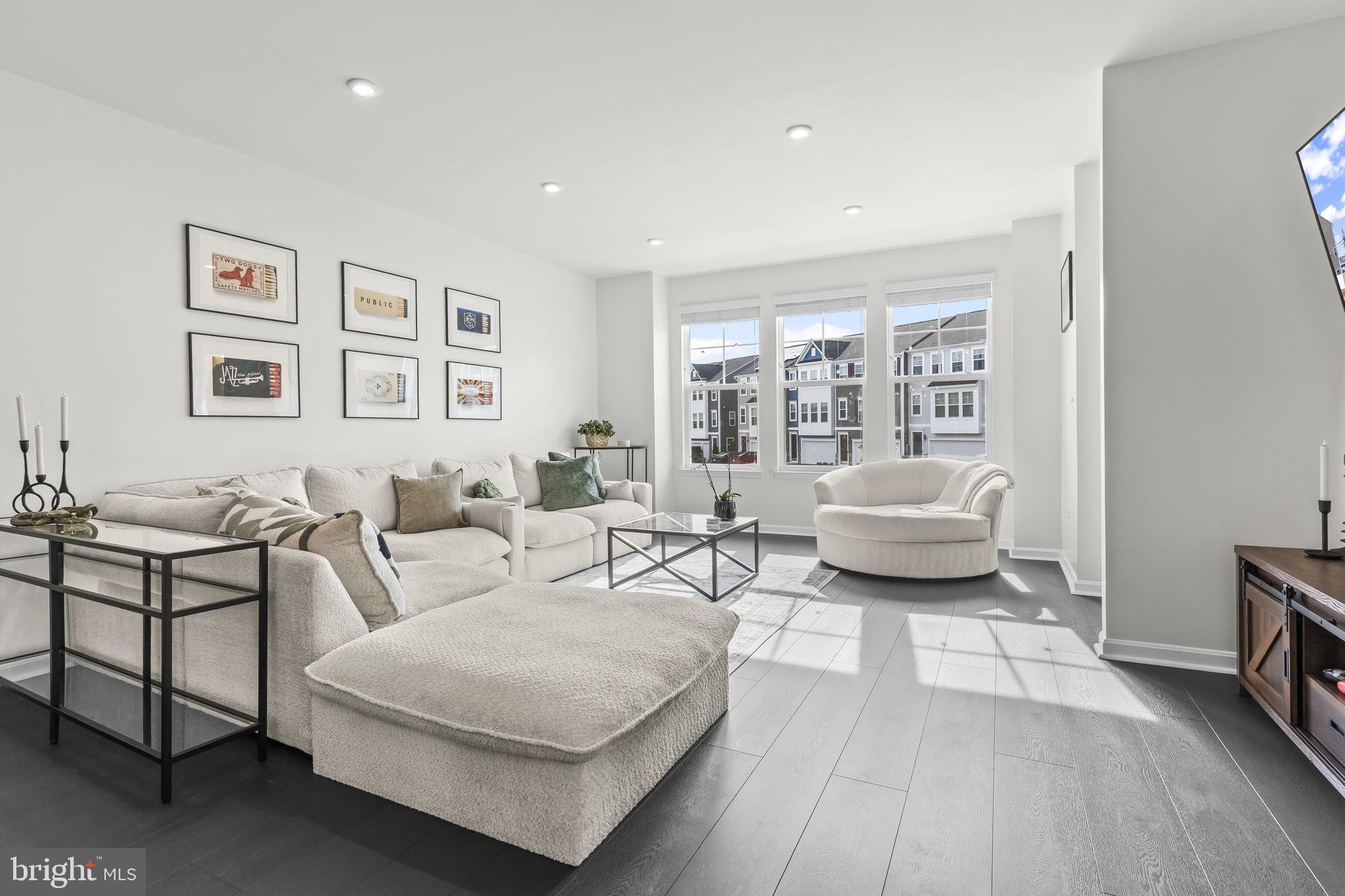 3992 Shire Meadow Lane Triangle, VA 22172 - Photo 5 of 46