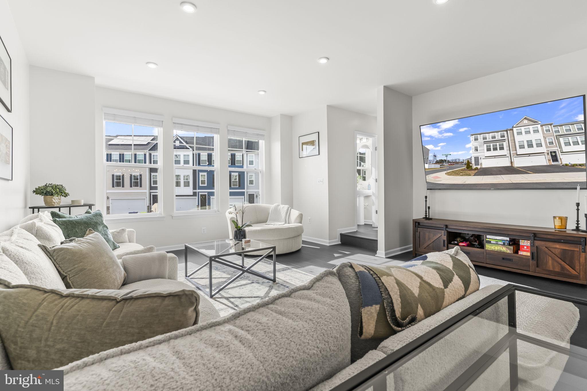 3992 Shire Meadow Lane Triangle, VA 22172 - Photo 7 of 46