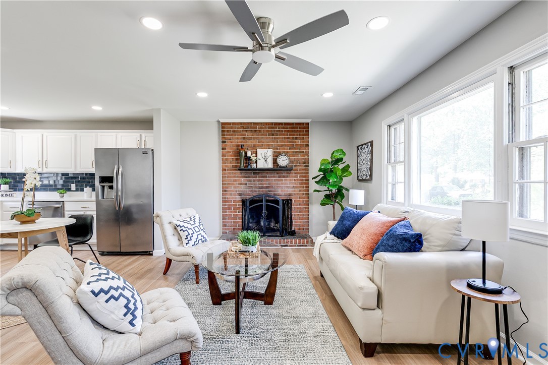 6319 Windcroft Road Richmond, VA 23225 - Photo 4 of 27