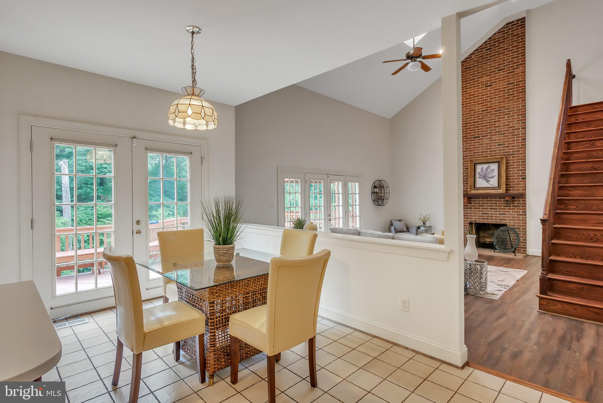 6628 Old Chesterbrook Road McLean, VA 22101 - Photo 10 of 32 BREAKFAST ROOM ACCESSING THE DECK WITH GREAT VIEW