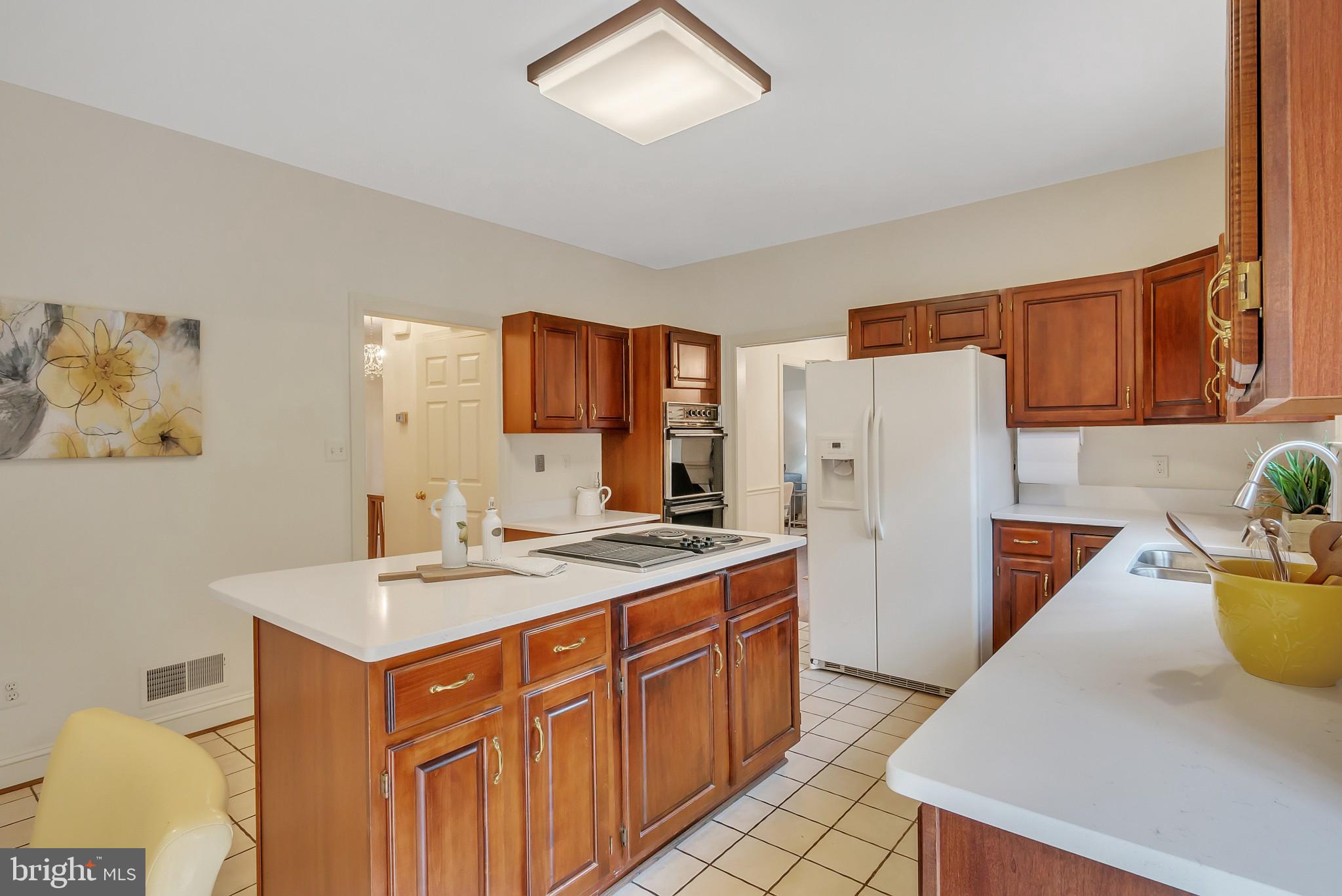 6628 Old Chesterbrook Road McLean, VA 22101 - Photo 13 of 32 MULTI FUNCTIONAL KITCHEN FOR A CHEF IN YOU