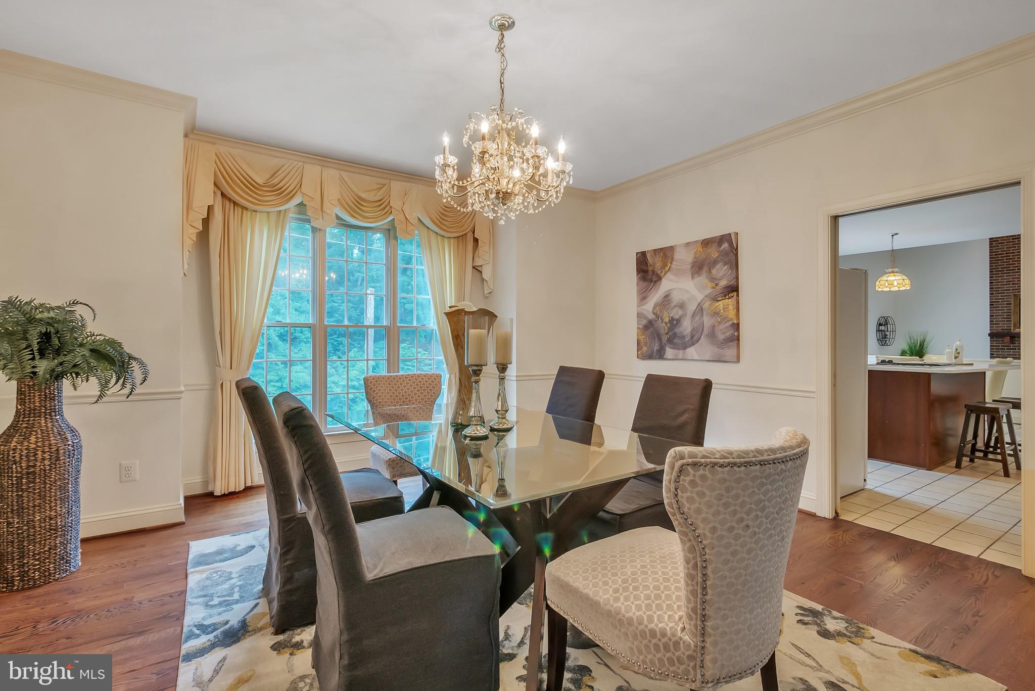 6628 Old Chesterbrook Road McLean, VA 22101 - Photo 6 of 32 FORMAL DINING FOR FAMILIES AND GUESTS