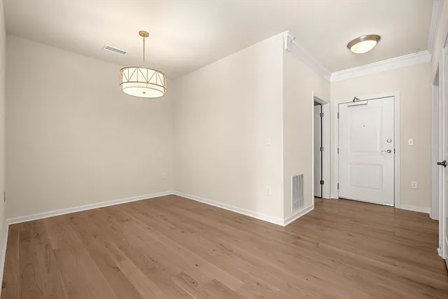 $3,750 | 2 Stratton Drive, Unit 102, Woburn, MA 01801