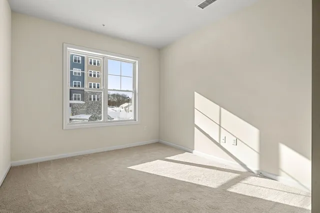 $3,750 | 2 Stratton Drive, Unit 102, Woburn, MA 01801