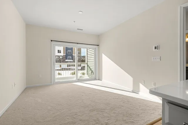 $3,750 | 2 Stratton Drive, Unit 102, Woburn, MA 01801