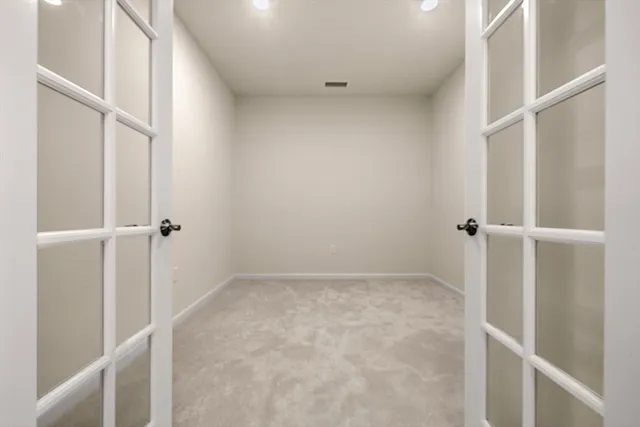 $3,750 | 2 Stratton Drive, Unit 102, Woburn, MA 01801