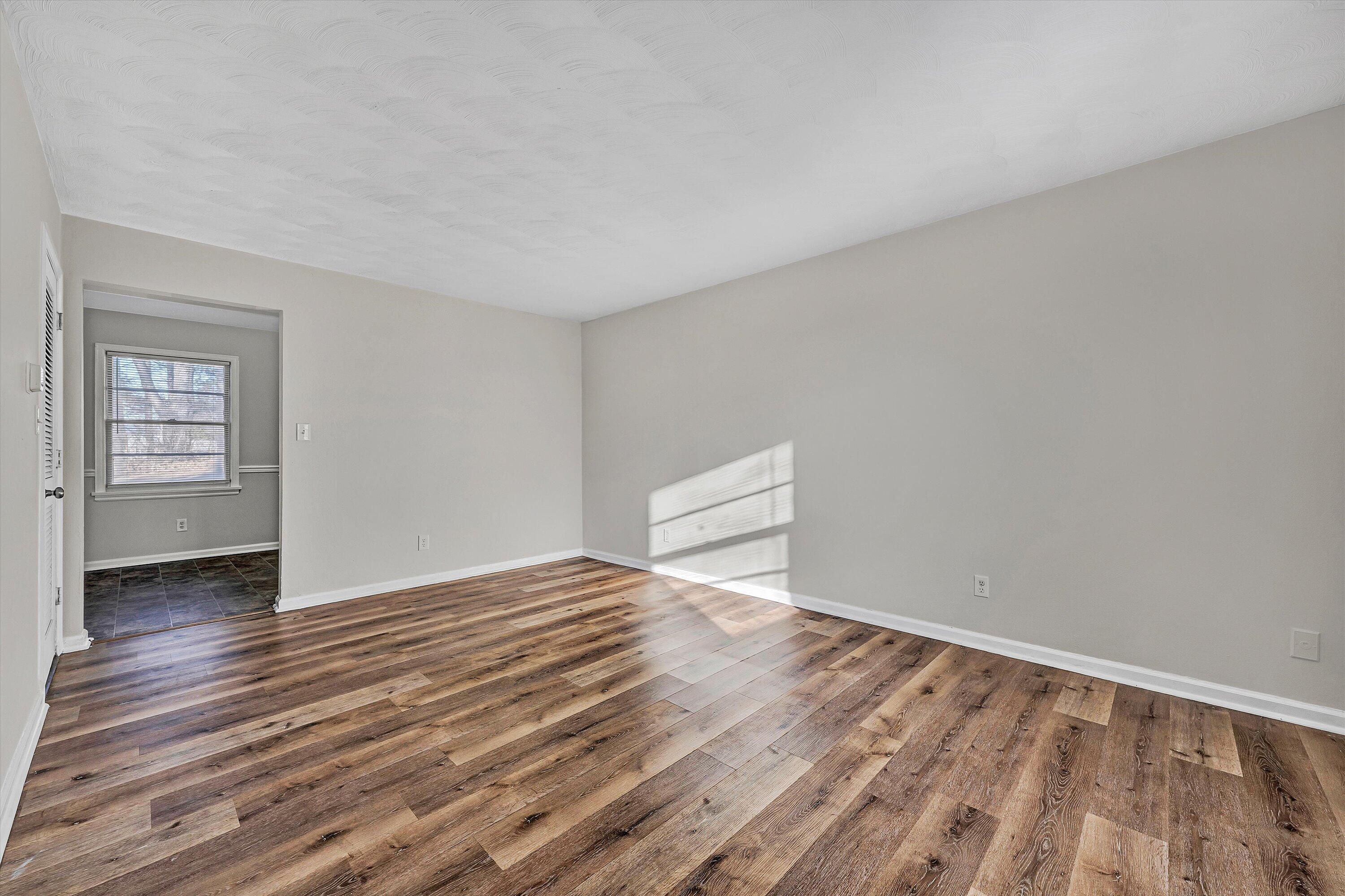 4524 Ohio Street Northeast, Unit 4528 Roanoke, VA 24019 - Photo 7 of 28 a view of an empty room and window