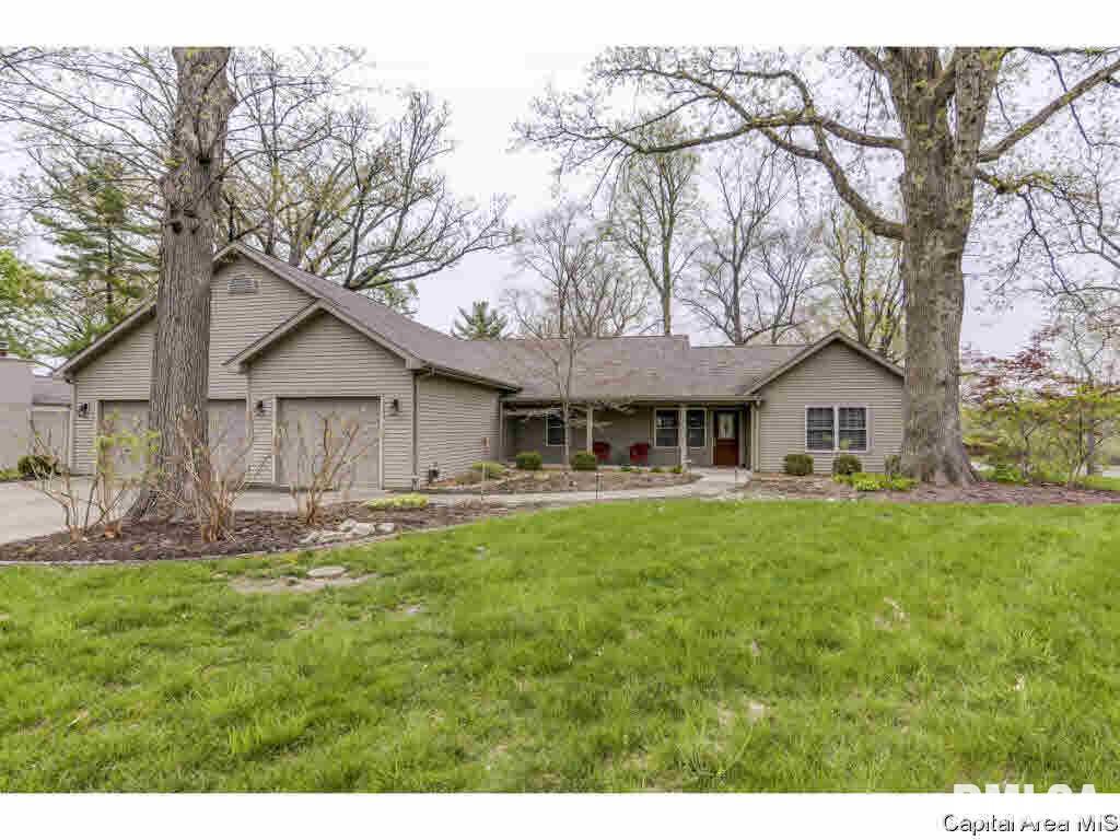 49 Oak Lane Springfield, IL 62712 - Photo 1 of 36 Gallery Image 1