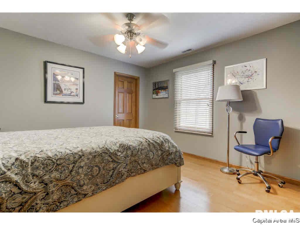 49 Oak Lane Springfield, IL 62712 - Photo 18 of 36 Gallery Image 18