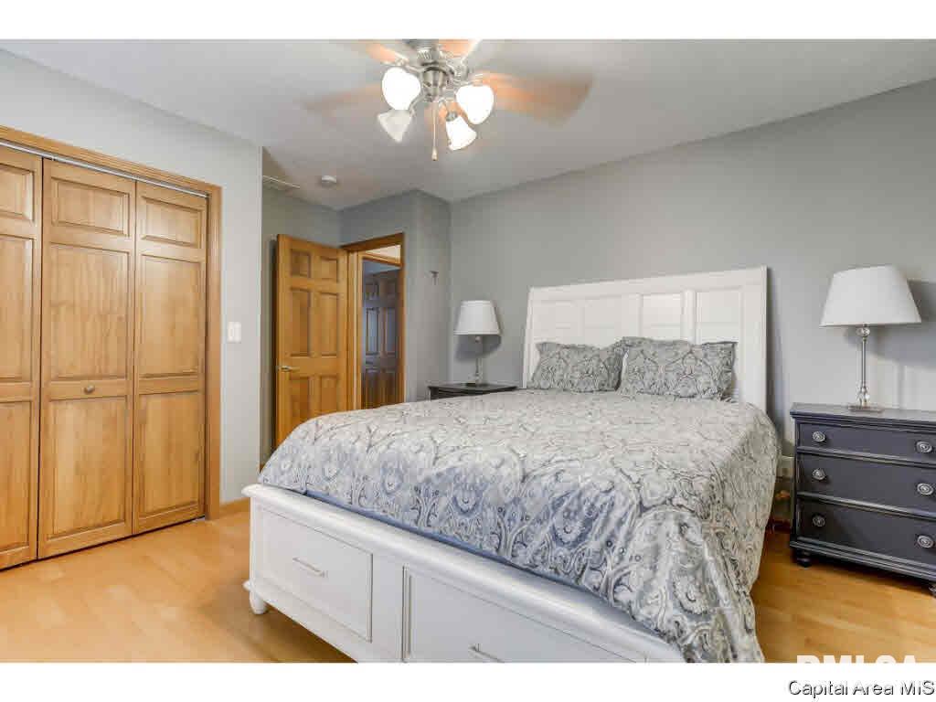 49 Oak Lane Springfield, IL 62712 - Photo 19 of 36 Gallery Image 19