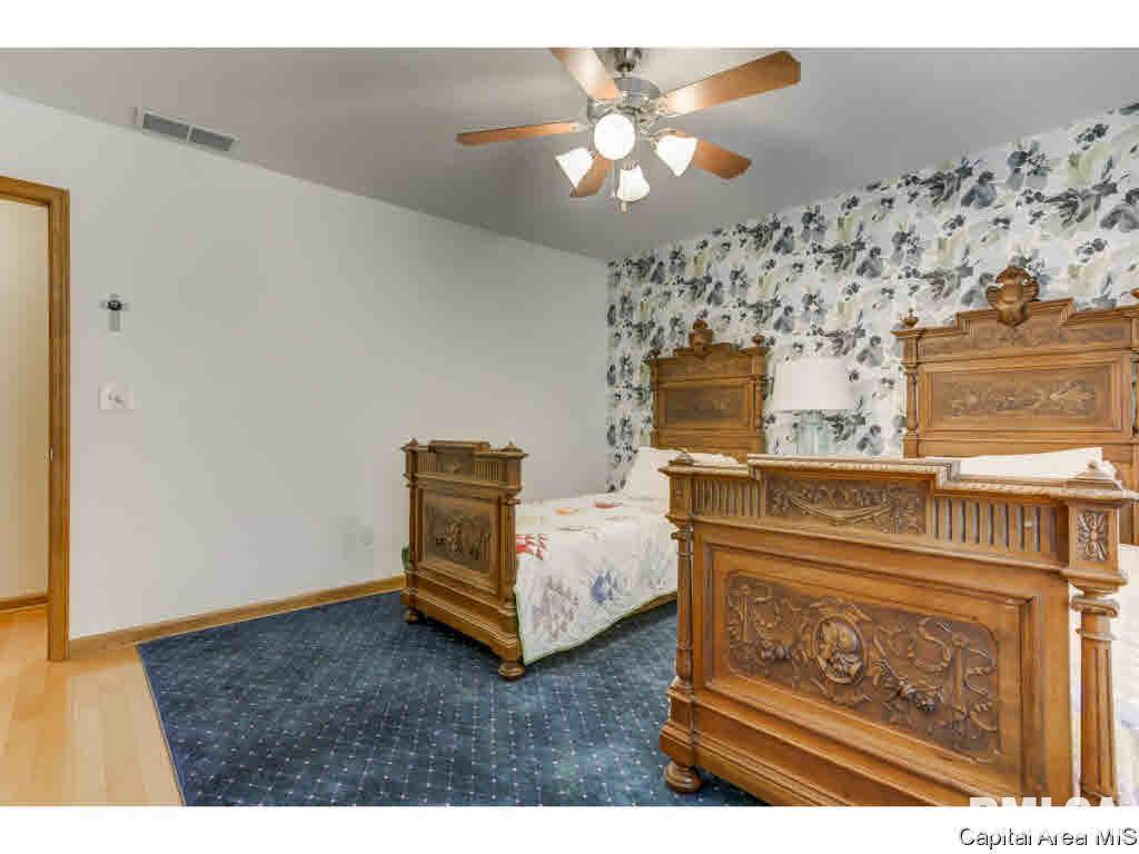 49 Oak Lane Springfield, IL 62712 - Photo 21 of 36 Gallery Image 21