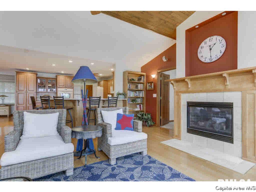 49 Oak Lane Springfield, IL 62712 - Photo 5 of 36 Gallery Image 5