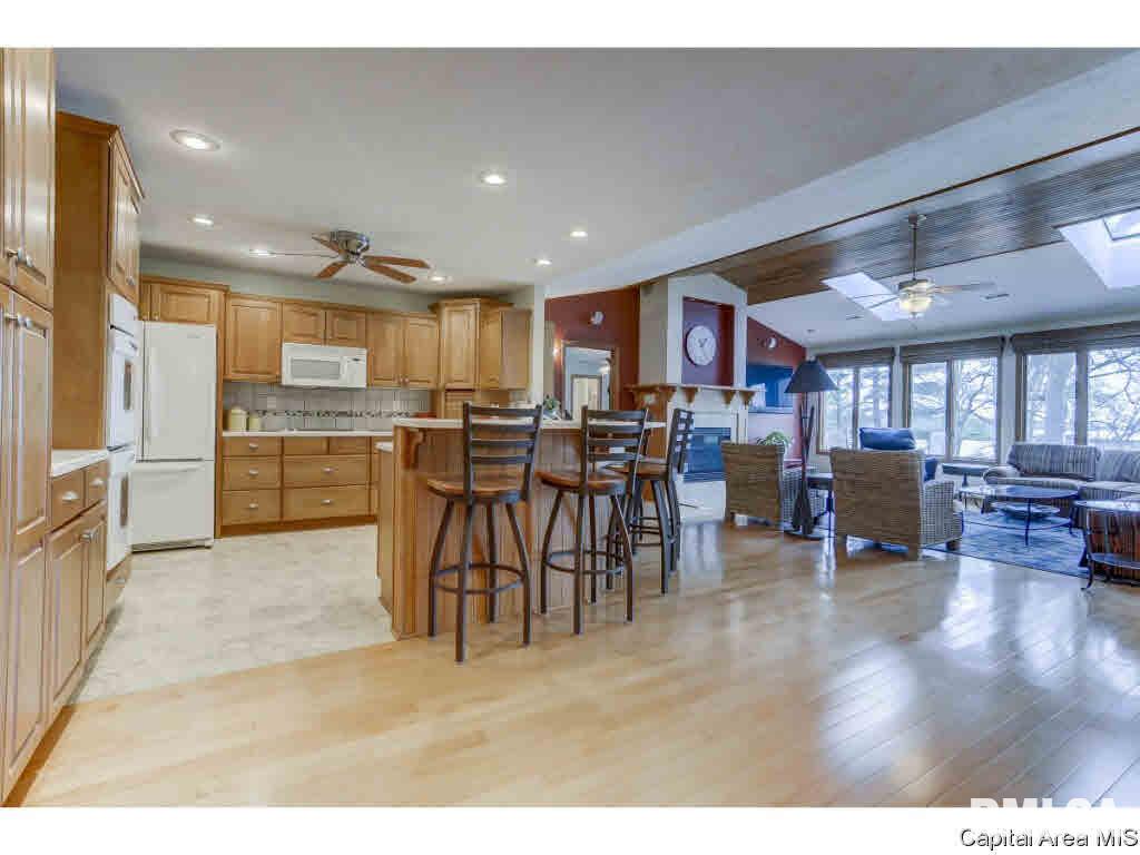 49 Oak Lane Springfield, IL 62712 - Photo 9 of 36 Gallery Image 9