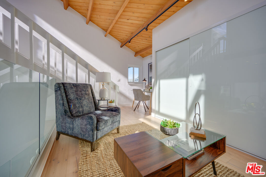 14 Reef Street, Unit 4 Marina del Rey, CA 90292 - Photo 15 of 34 Gallery Image 15