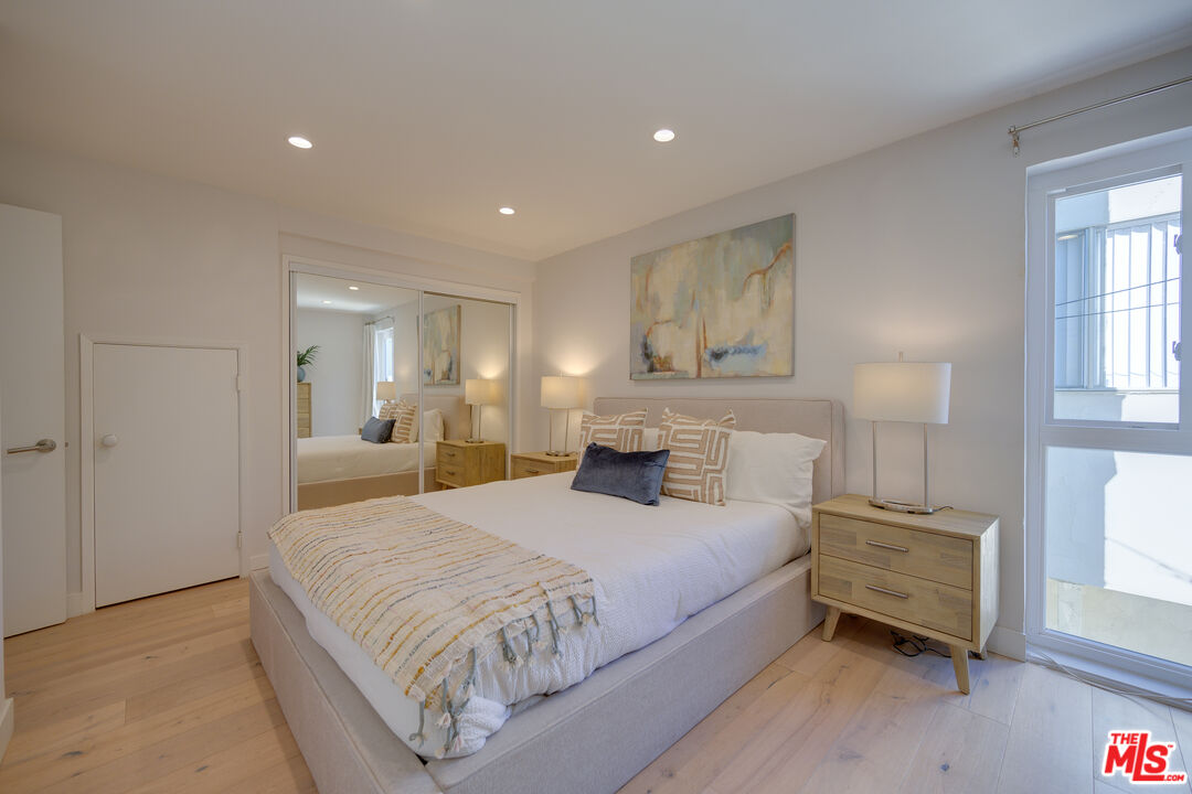14 Reef Street, Unit 4 Marina del Rey, CA 90292 - Photo 18 of 34 Gallery Image 18