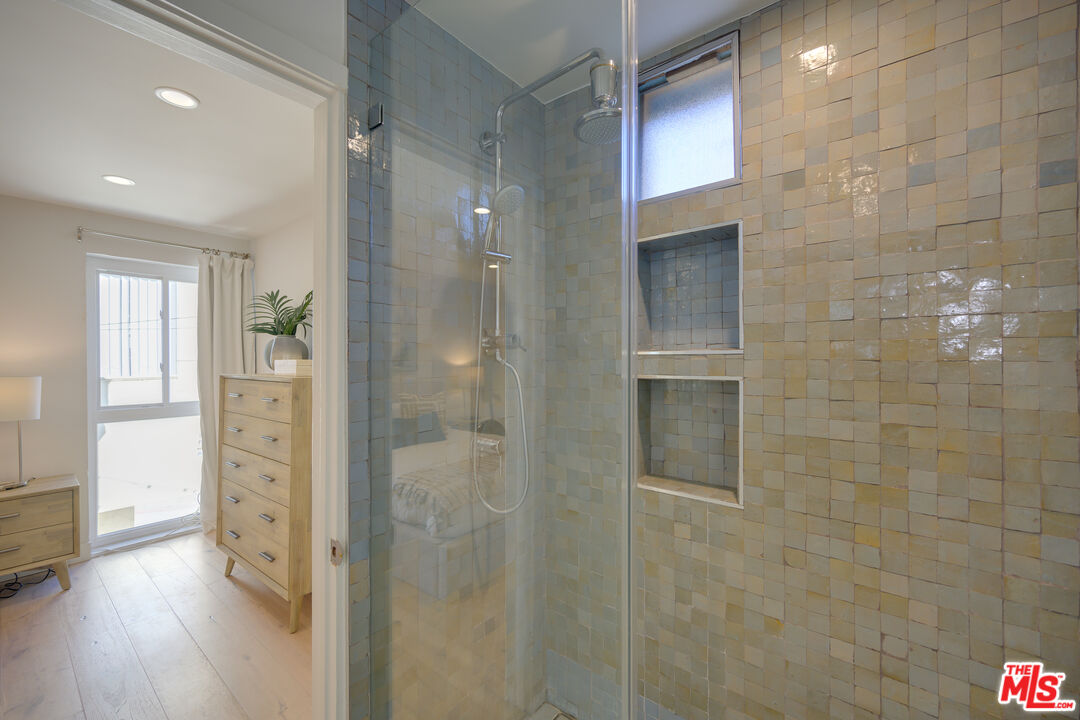 14 Reef Street, Unit 4 Marina del Rey, CA 90292 - Photo 20 of 34 Gallery Image 20