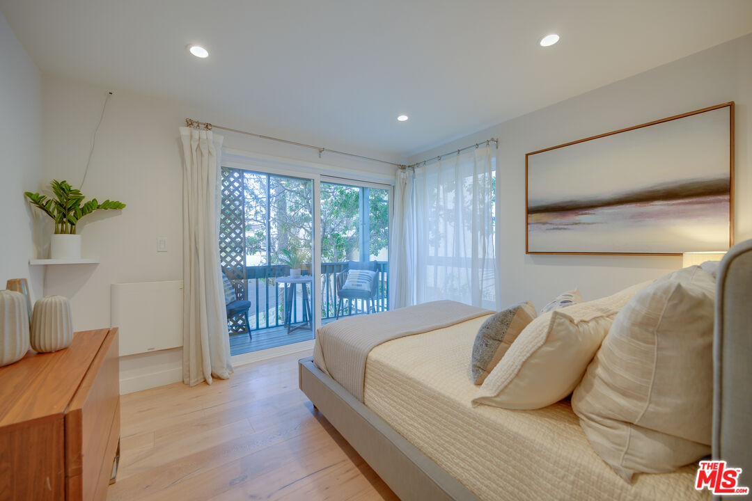 14 Reef Street, Unit 4 Marina del Rey, CA 90292 - Photo 24 of 34 Gallery Image 24