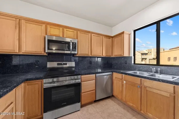 $285,000 | 97 South Crown Plaza, Vail, AZ 85641