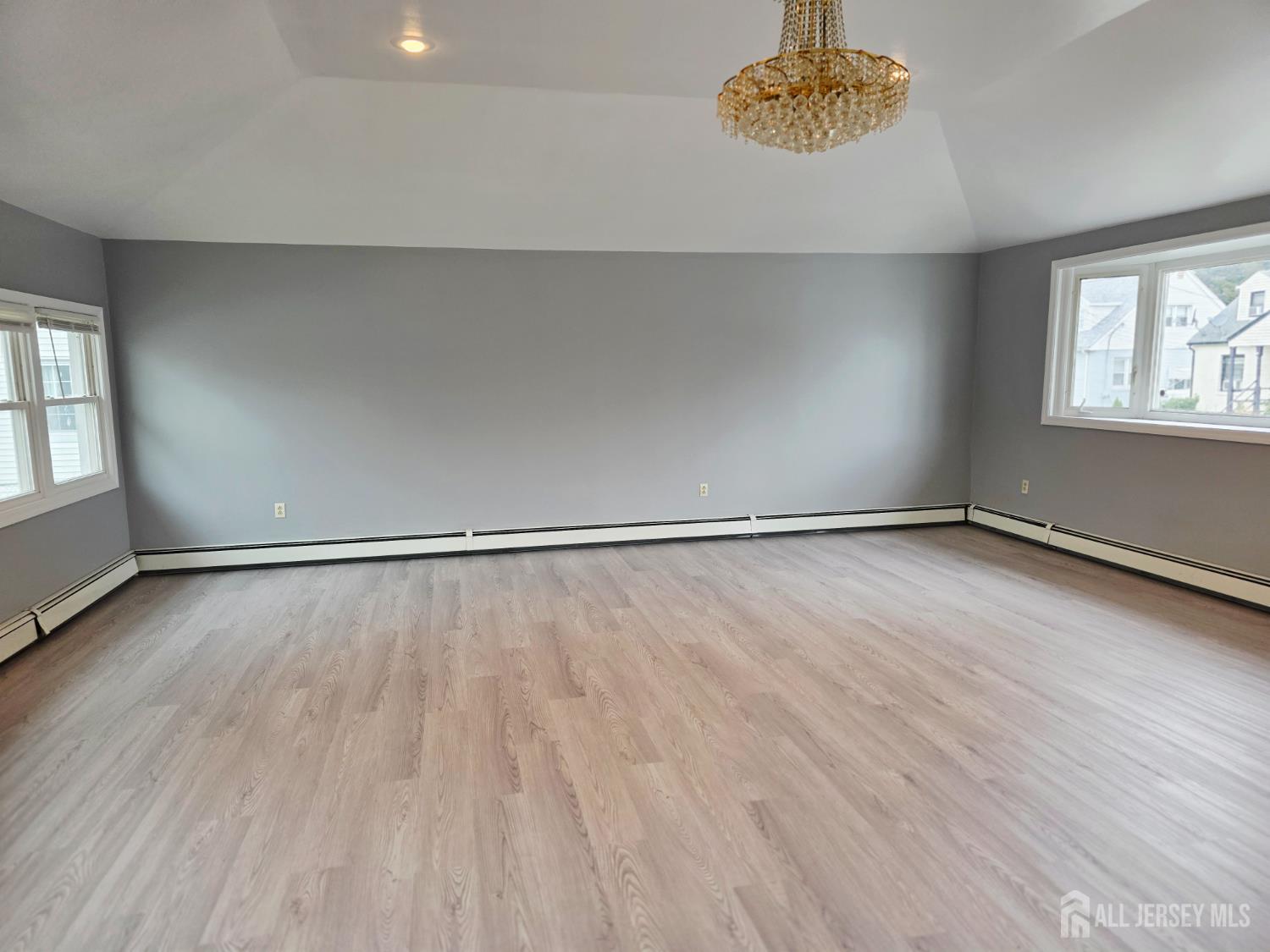 11 Post Boulevard Carteret, NJ 07008 - Photo 6 of 23 an empty room with windows