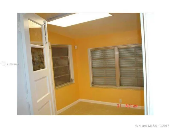 $2,500,000 | 9324 Abbott Avenue, Surfside, FL 33154