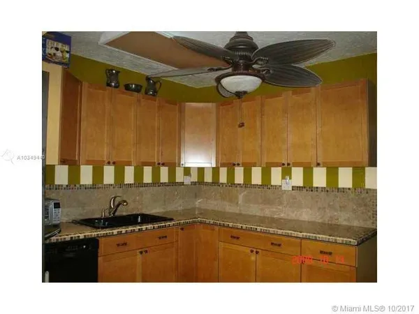 $2,500,000 | 9324 Abbott Avenue, Surfside, FL 33154