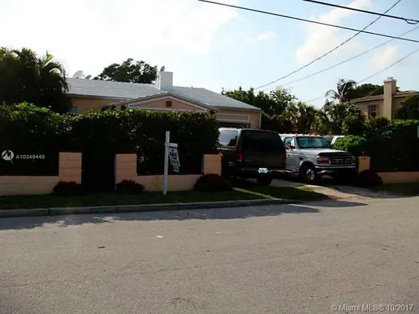$2,500,000 | 9324 Abbott Avenue, Surfside, FL 33154