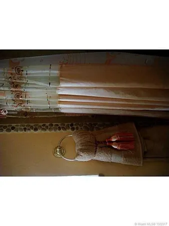 $2,500,000 | 9324 Abbott Avenue, Surfside, FL 33154