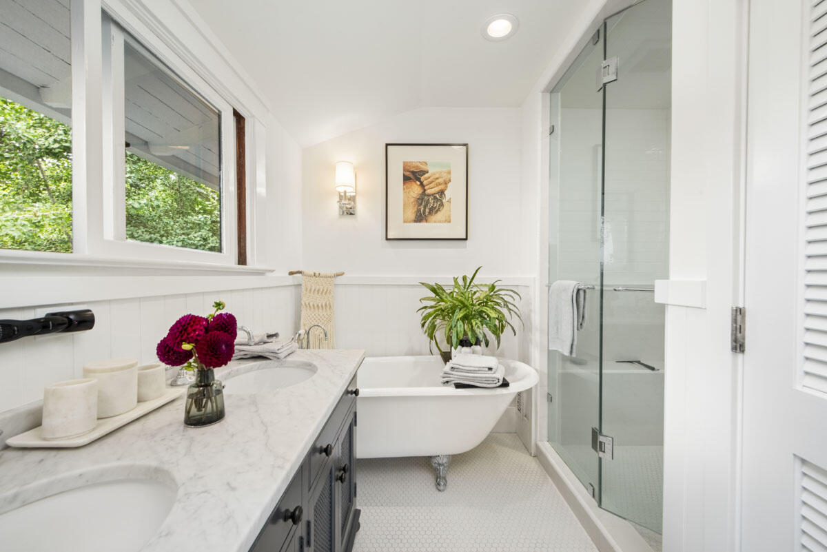 71 Eucalyptus Lane Montecito, CA 93108 - Photo 23 of 69 a bathroom with a tub sink and mirror