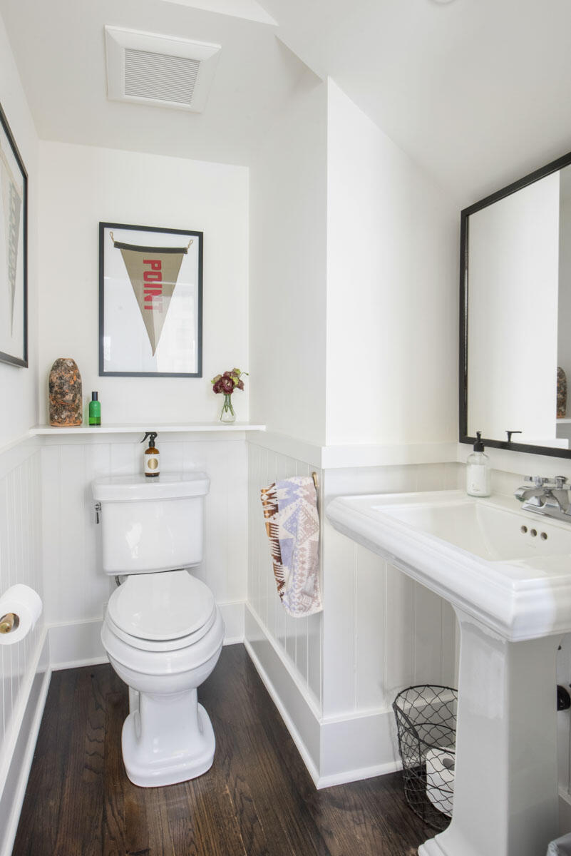 71 Eucalyptus Lane Montecito, CA 93108 - Photo 31 of 69 a bathroom with a sink toilet and a mirror
