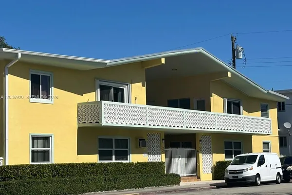 $1,750 | 8101 Abbott Avenue, Unit 17, Miami Beach, FL 33141
