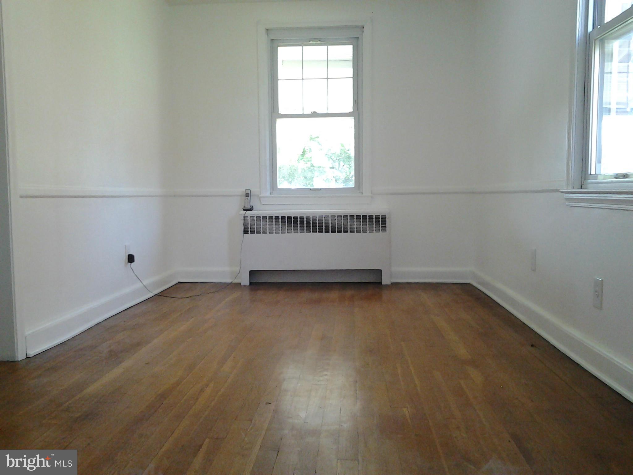 3731 Clarenell Road Baltimore, MD 21229 - Photo 5 of 18 Dining Room