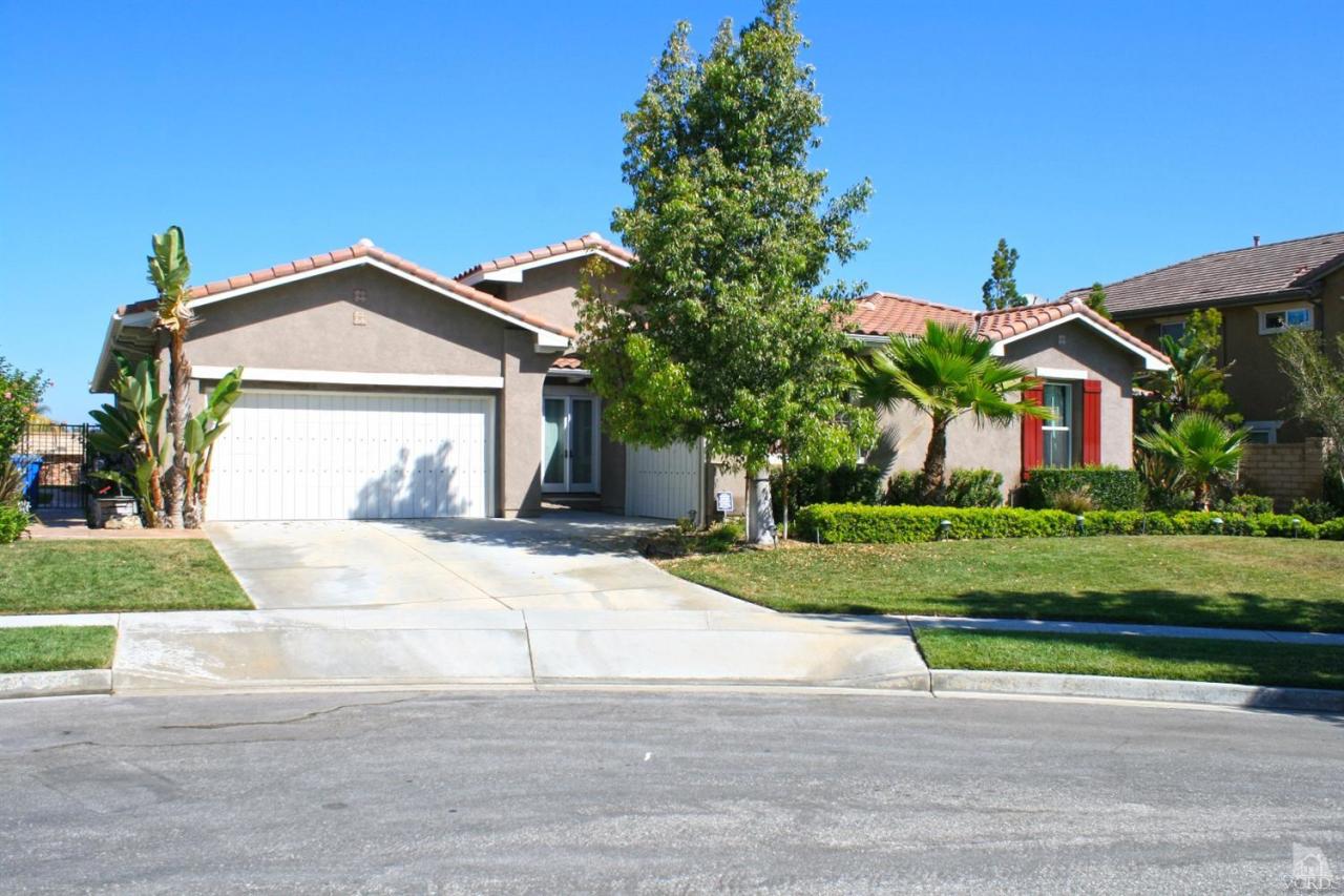 817 Hemlock Ridge Court Simi Valley, CA 93065 - Photo 1 of 36 Primary Photo
