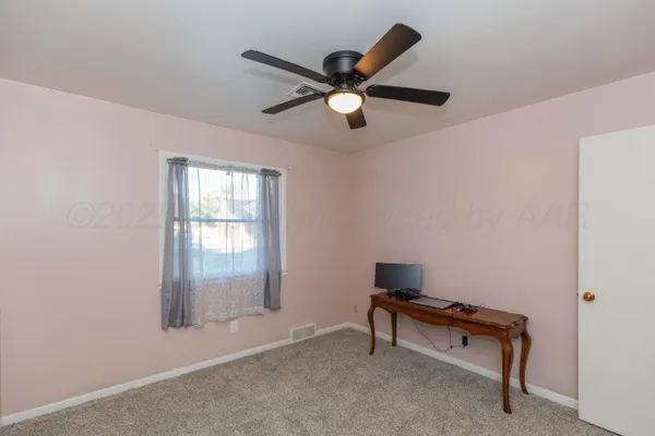 $158,750 | 2422 North Christine Street, Pampa, TX 79065