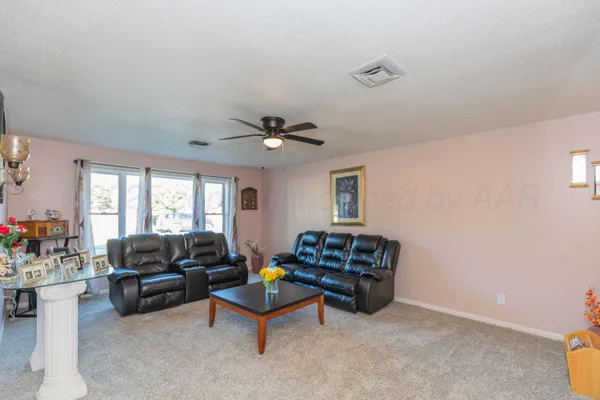 $158,750 | 2422 North Christine Street, Pampa, TX 79065