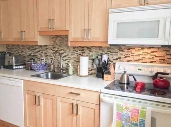 32 Westgate Road, Unit 6 Boston, MA 02467 - Photo 4 of 13